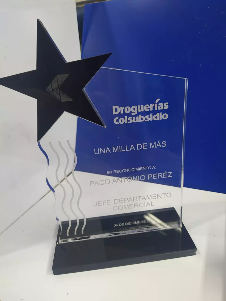 Trofeos y placas conmemorativas
